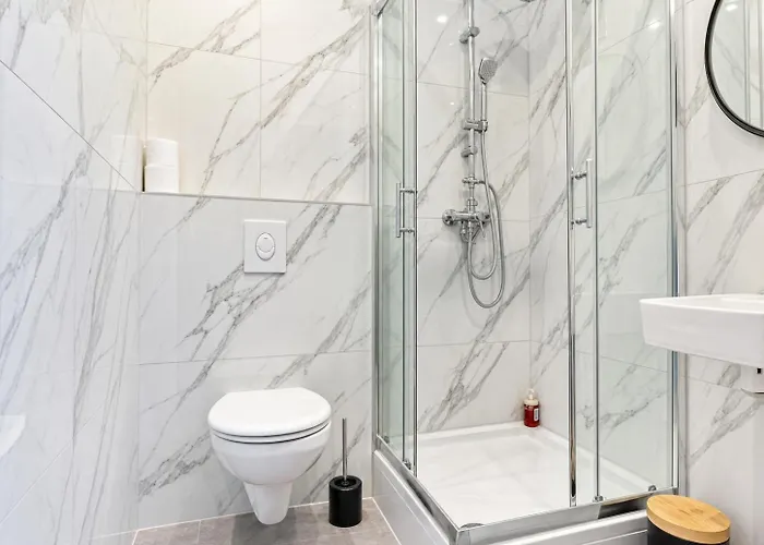 Beautiful & Compact Private In Meidling Apartment *